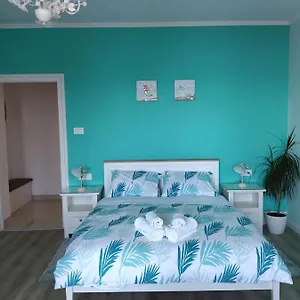 https://apartment-villa-edmea-2.primorje-gorskikotar.com