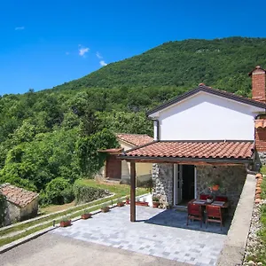 https://guest-house-villa-fani.primorje-gorskikotar.com